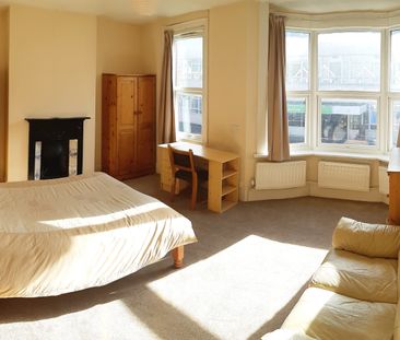 Charlecote Road, Worthing - Photo 4