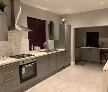 3 bedroom terraced house to rent - Photo 5