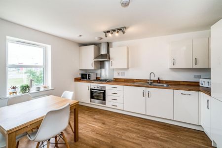 Pondecroft, Aylesbury - Photo 4