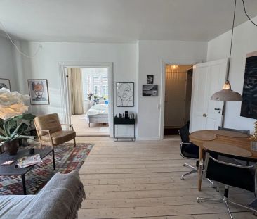 Indbydende lejlighed med lys og klassiske detaljer i Aalborg - Photo 1