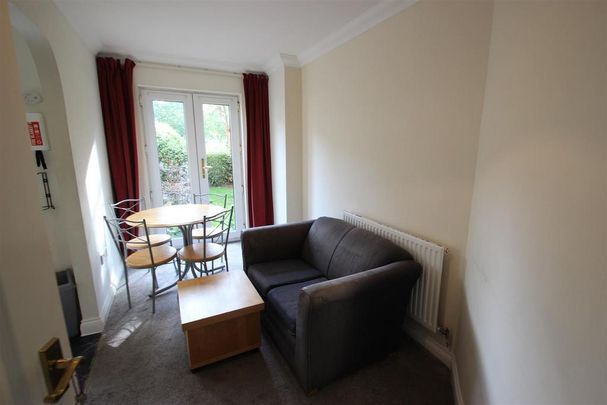 3 bedroom flat to rent - Photo 1