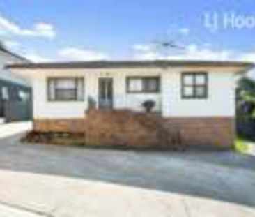 127 Hill Road, Lurnea NSW - Photo 2