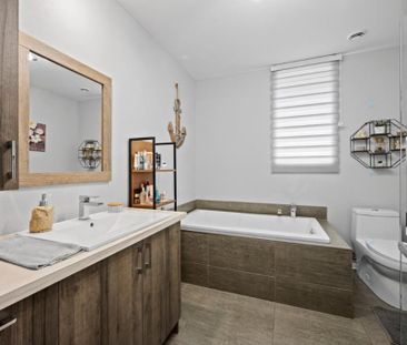 🏡 CONDO lumineux, moderne et spacieux 5 ½ (3 chambres fermées) - Photo 3
