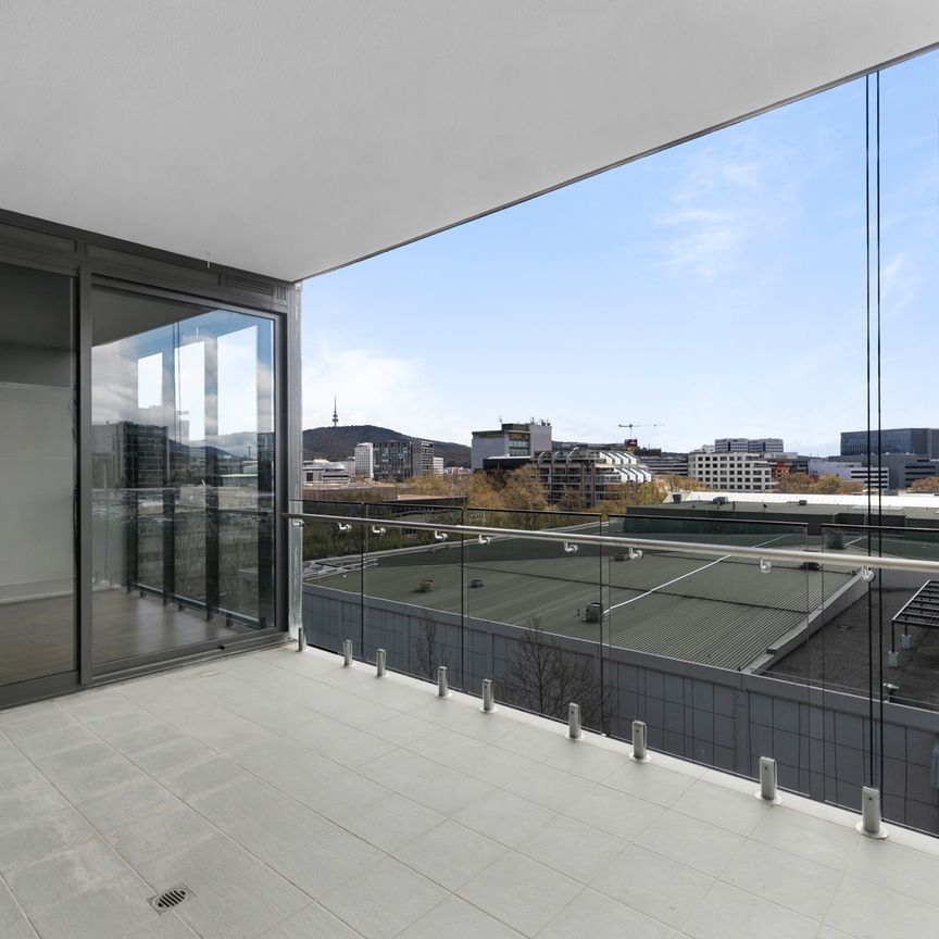 In The Heart Of The City - Photo 1