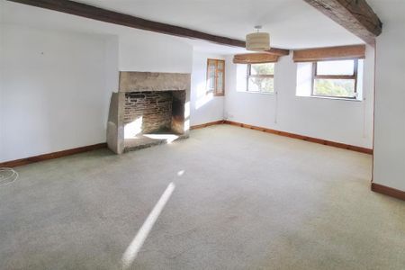 3 bedroom end of terrace house to rent - Photo 2