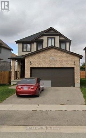 Detached Home For Lease | X8023644 - Photo 5