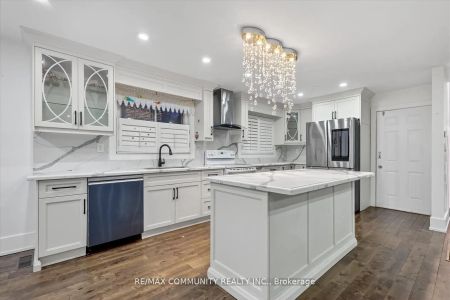 14 Pineslope Crescent #Main Fl - Photo 5