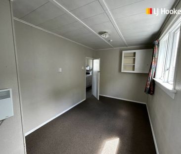 Four bedroom flat - Photo 2