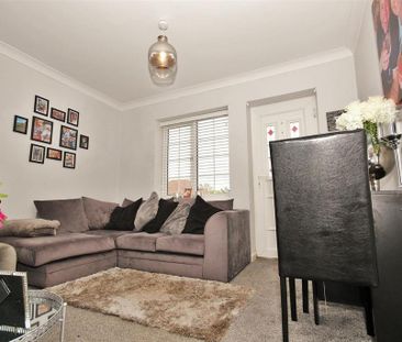 2 bedroom maisonette to rent - Photo 3