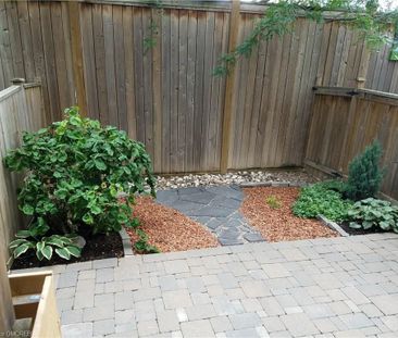 For Lease - 688 ROWLEY Common, Burlington, Ontario - Photo 3