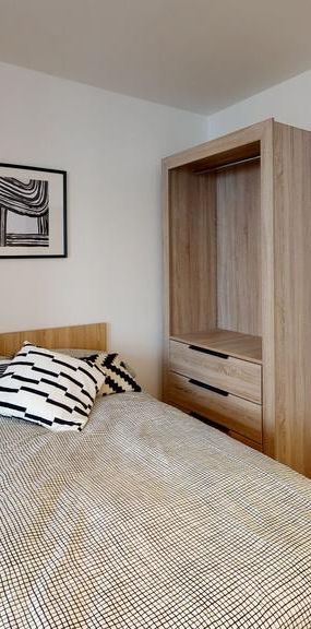 3 bedroom flat to rent - Photo 1