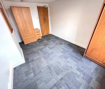 1 bedroom semi-detached house to rent - Photo 2