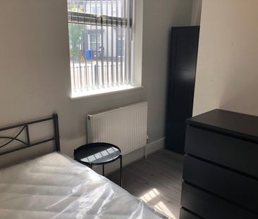 Room in a Shared House, Clough Road, S1 - Photo 6