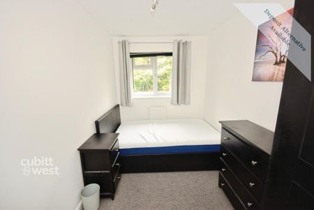 1 bedroom in a house share to rent - Photo 3