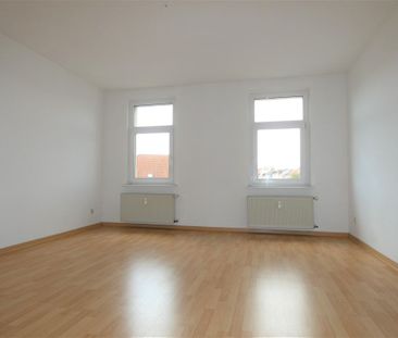 HELLE UND INDIVIDUELLE 2-Raum Whg. in Lindenau, Bad m. Fenster! - Photo 2