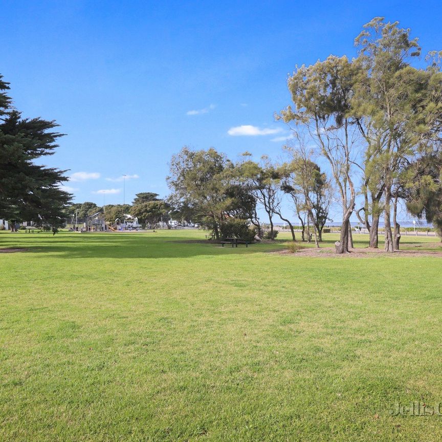 9/4 Gellibrand Street, Williamstown - Photo 1