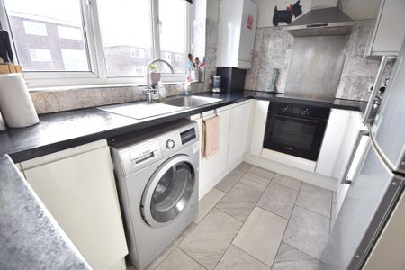 2 bedroom apartment to rent - Photo 5