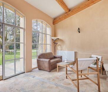 Maison à louer - Aix-en-Provence 6 pièces de 265 m² - Photo 2