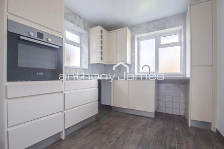 2 bedroom maisonette to rent - Photo 4
