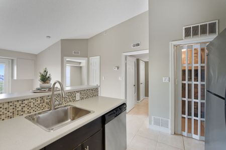 For Lease - 2035 APPLEBY Line Unit# 409, Burlington, Ontario - Photo 4