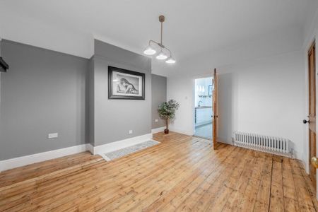 3 bedroom terraced house to rent - Photo 2