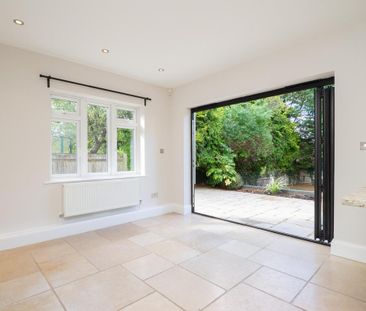 5 bedroom detached house to rent - Photo 4