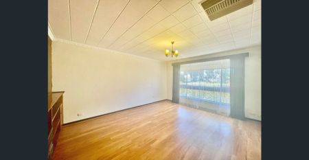 3 bedrooms home in the Heart of Paralowie - Photo 2