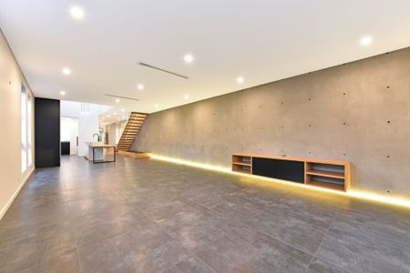 Spacious, Functional Family Home - Photo 2