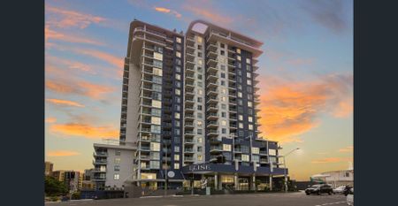 Location!!! Location!!! Move in Now!!! - Photo 3