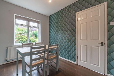 3 bedroom semi-detached house to rent - Photo 3