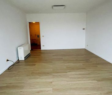 Opgefrist appartement gelegen op de 3e verdieping in het gebouw "re... - Photo 1