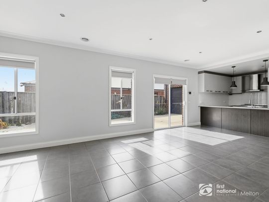 Perfect Family Living in a Prime Arnolds Creek Location - Photo 1