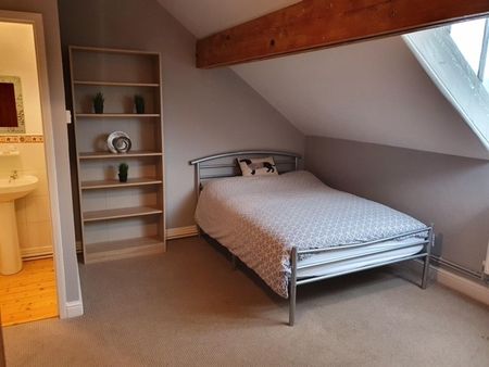 Lovely Double Room in Professional House Share - City Centre - Photo 3