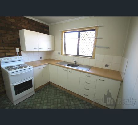 3/11 Coomber Street, Svensson Heights, Qld 4670 - Photo 1