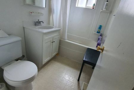 21314 124 Avenue, Maple Ridge - Photo 2