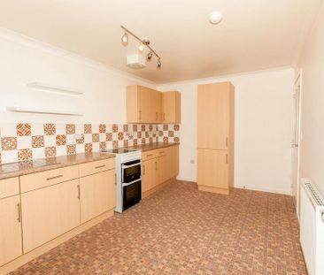 2 bedroom semi-detached bungalow to rent - Photo 5
