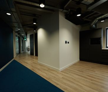 £295 Per Desk, Serviced Office Suites, Newport Road, Roath, Cardiff... - Photo 1