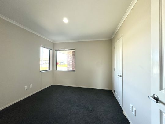 3 Bedroom - Photo 1