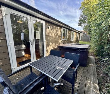 2 bedroom lodge to rent - Photo 1