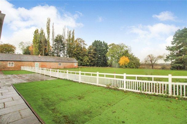 3 bedroom barn conversion to rent - Photo 1