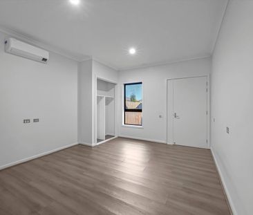Spacious Four-Bedroom Home Moments from Donnybrook Station - Photo 4