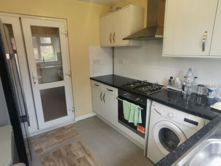 HobsMoatRoad, SOLIHULL - Photo 4