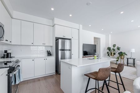 For Lease - 10 Greer Street, Barrie, Ontario - Photo 2