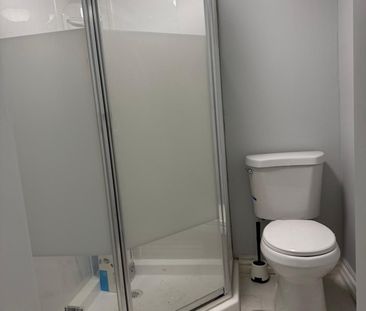 For Lease - 700 Columbus Way, Newmarket, Ontario - Photo 6