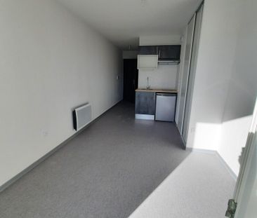 Location Appartement 1 pièce 18m² NIMES 30000 - Photo 3