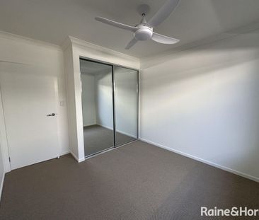 4-Bedroom Family Home - Space, Comfort & Style in Munno Para Downs! - Photo 5