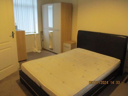 1 bedroom house of multiple occupation to rent - Photo 2