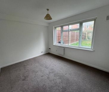 5 bedroom semi-detached house to rent - Photo 6