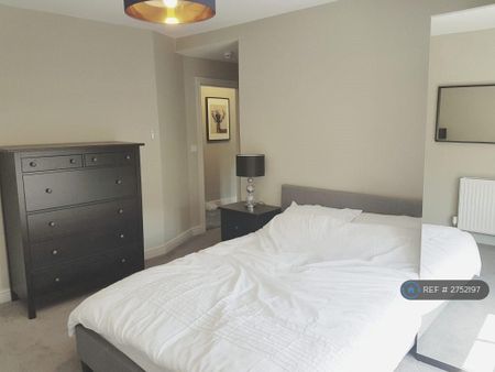 1 bedroom in a house share to rent - Photo 2