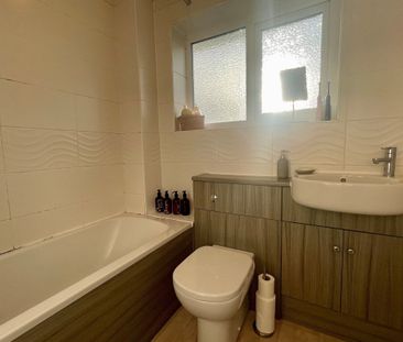 Daisy Hill Avenue - Photo 1